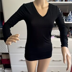 Saint+Sofia, Size 4 (S), 95% Viscose, 5% Elastane, black